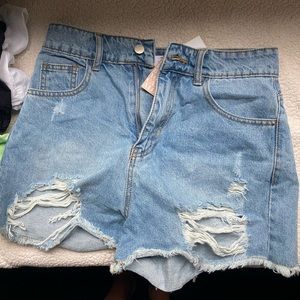 NWT tiger mist Jean shorts size medium